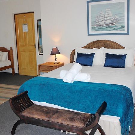 הרטנבוס Cheetah Lodge Guest House מראה חיצוני תמונה