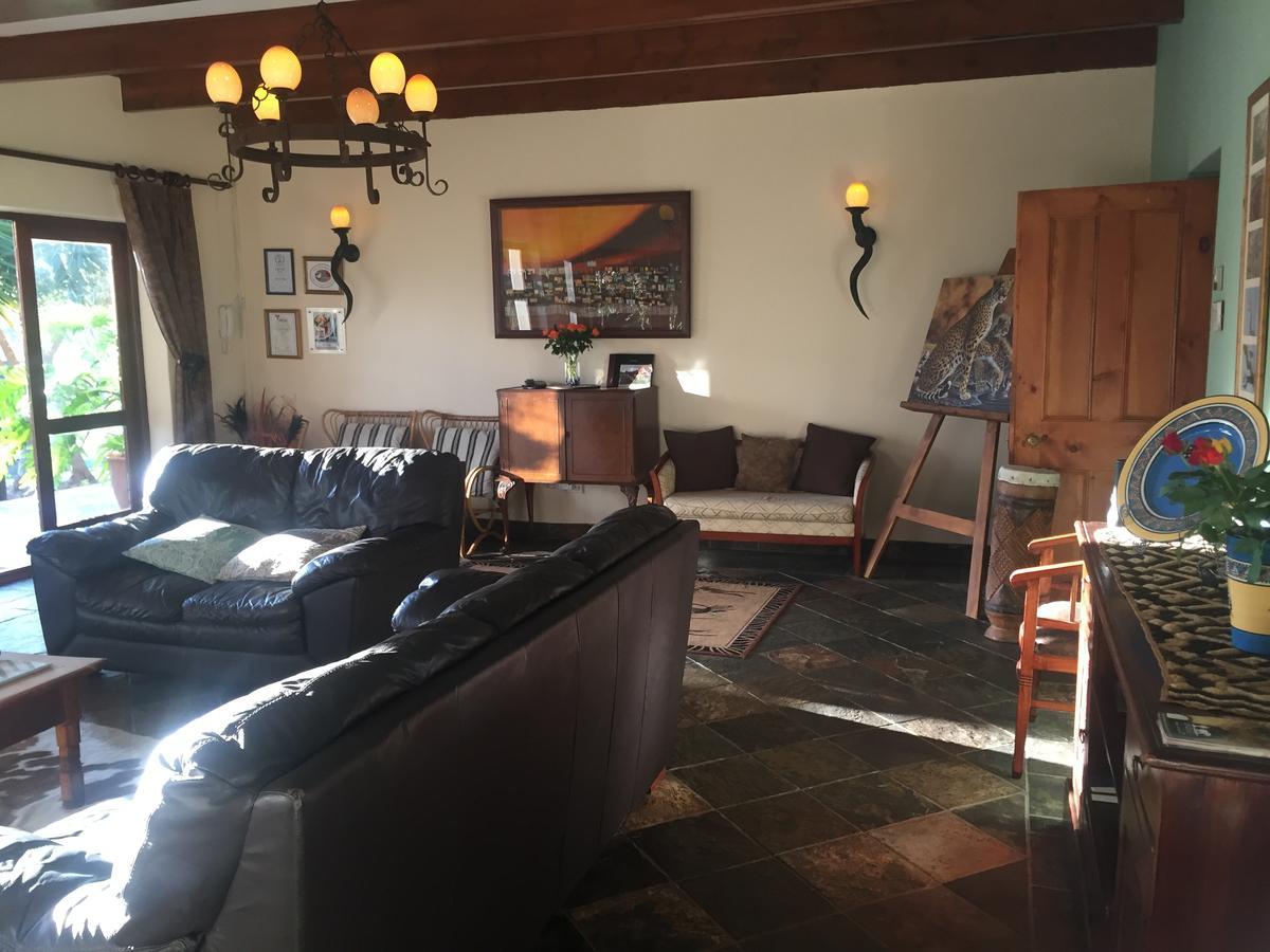 הרטנבוס Cheetah Lodge Guest House מראה חיצוני תמונה
