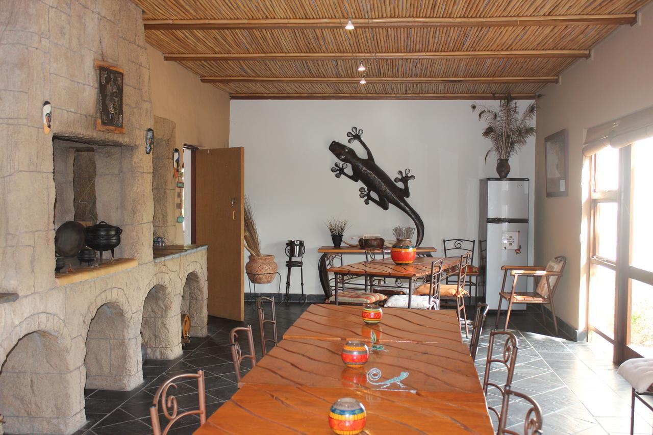 הרטנבוס Cheetah Lodge Guest House מראה חיצוני תמונה
