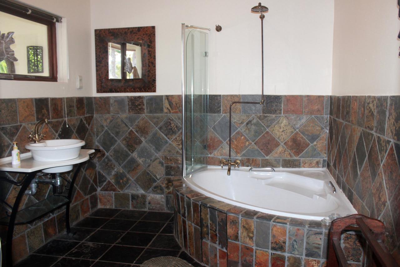 הרטנבוס Cheetah Lodge Guest House מראה חיצוני תמונה