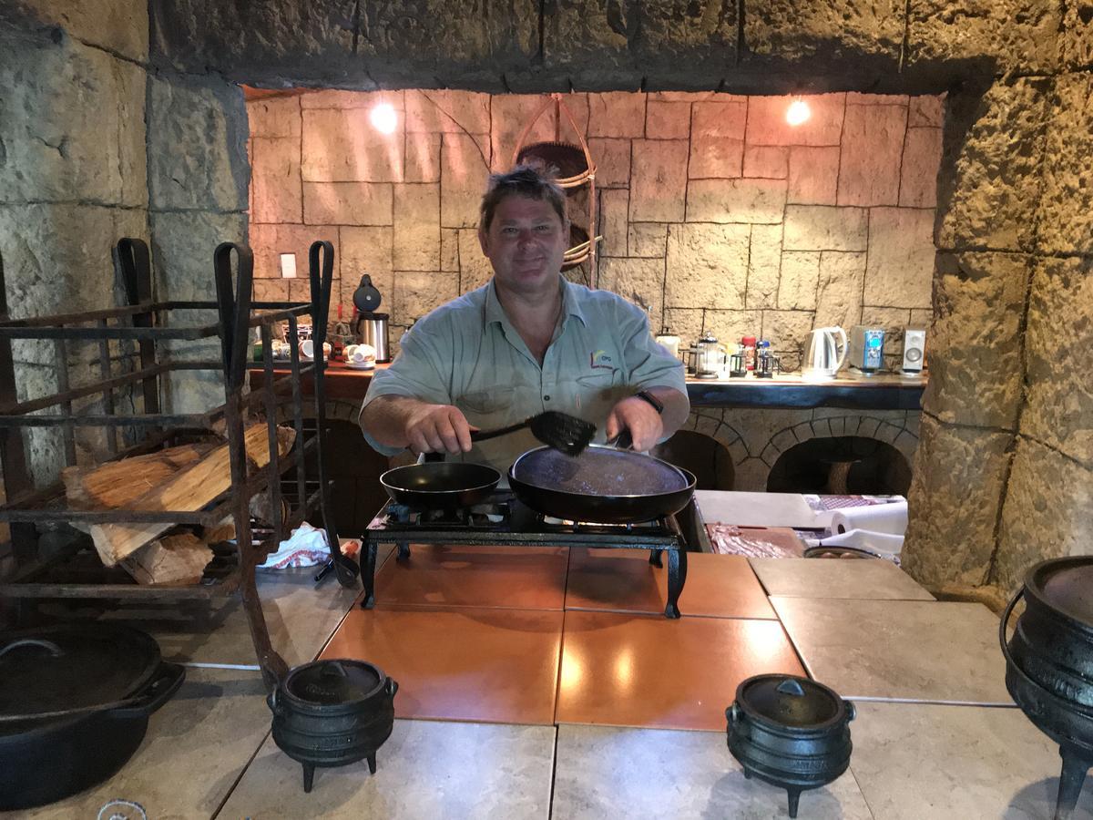 הרטנבוס Cheetah Lodge Guest House מראה חיצוני תמונה