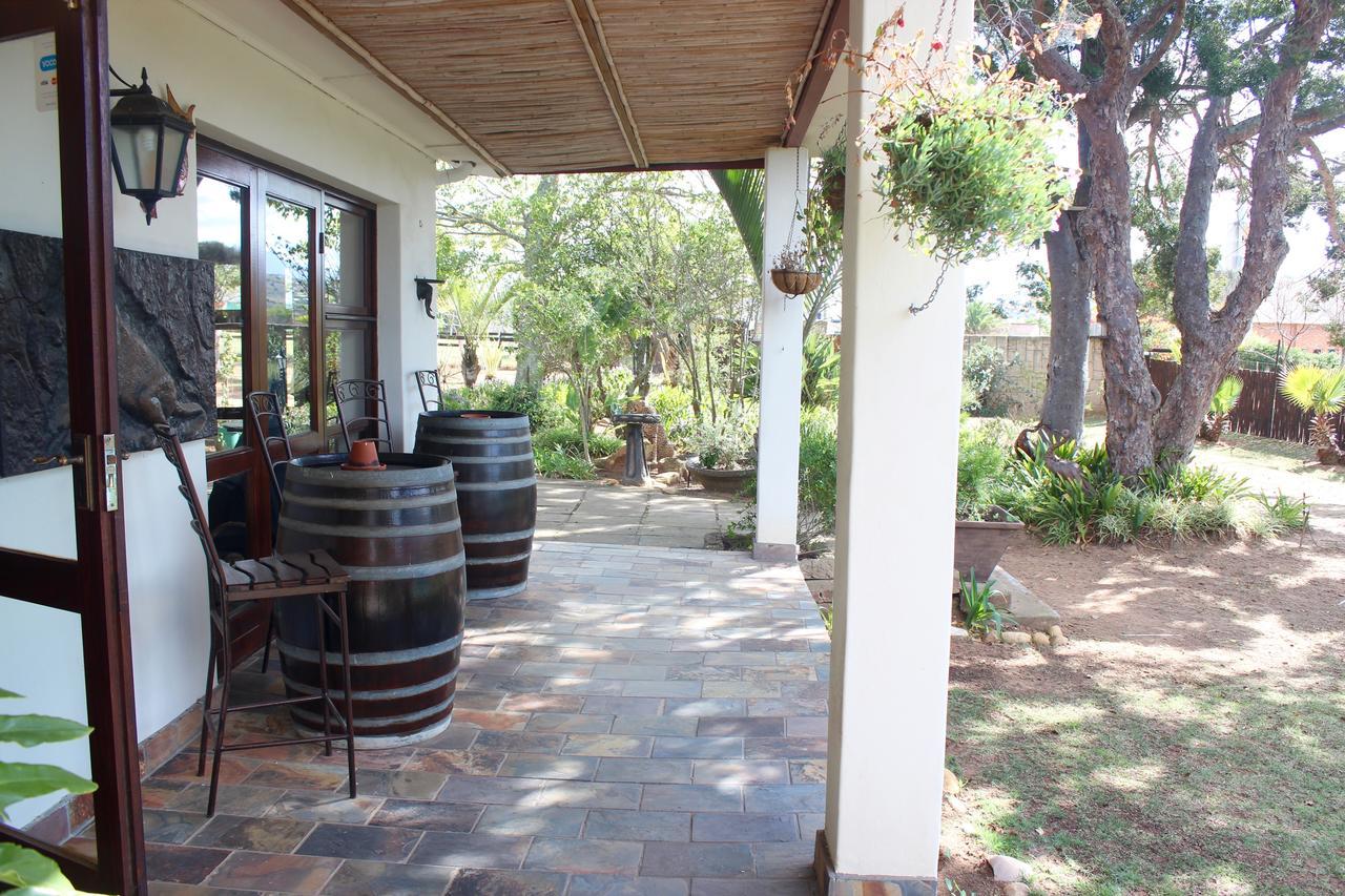 הרטנבוס Cheetah Lodge Guest House מראה חיצוני תמונה